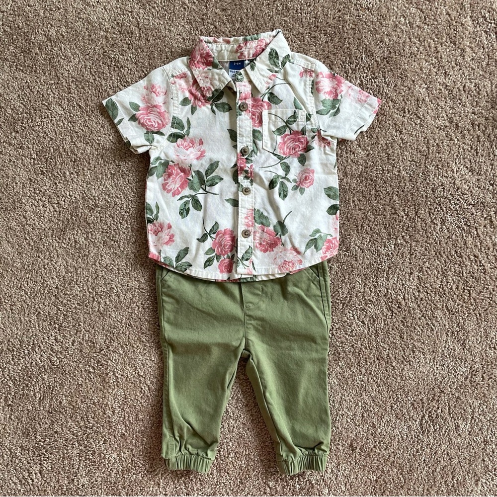 Old Navy Match the Family Boys Floral Short Sleeve Pocket Shirt and Pants Set